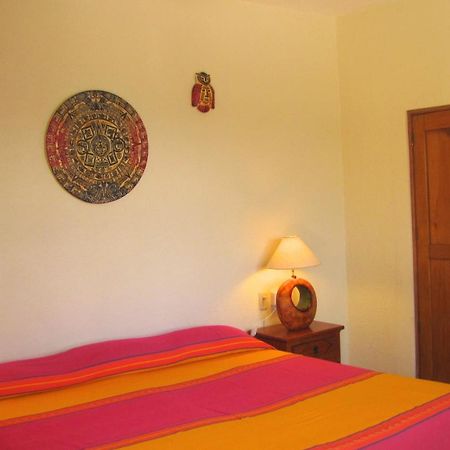 La Paloma Oceanfront Retreat Hotel San Patricio Melaque Room photo