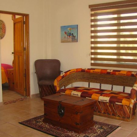 La Paloma Oceanfront Retreat Hotel San Patricio Melaque Room photo