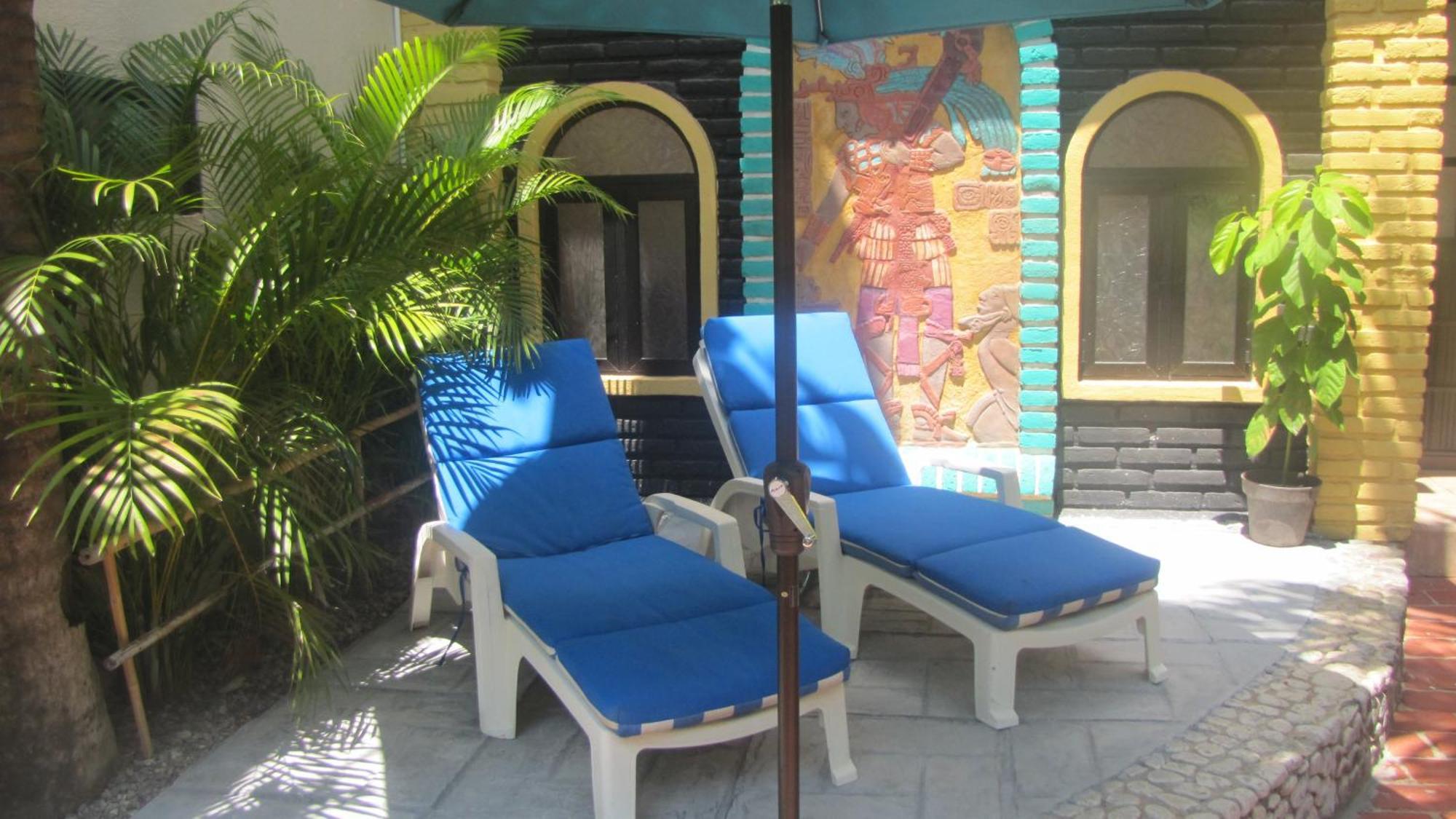 La Paloma Oceanfront Retreat Hotel San Patricio Melaque Room photo